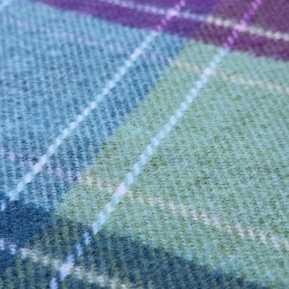 NWOT Plaid Cashmere Scarf With Fringe - Picture 4 of 6